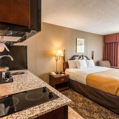 Suburban Extended Stay Hotel Fairmont Exterior foto